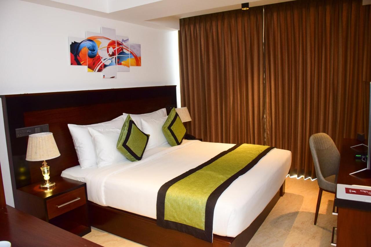 Ruvisha Beach Hotel Negombo Exterior foto